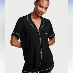 Victorias Secret black pijama shirt size Medium